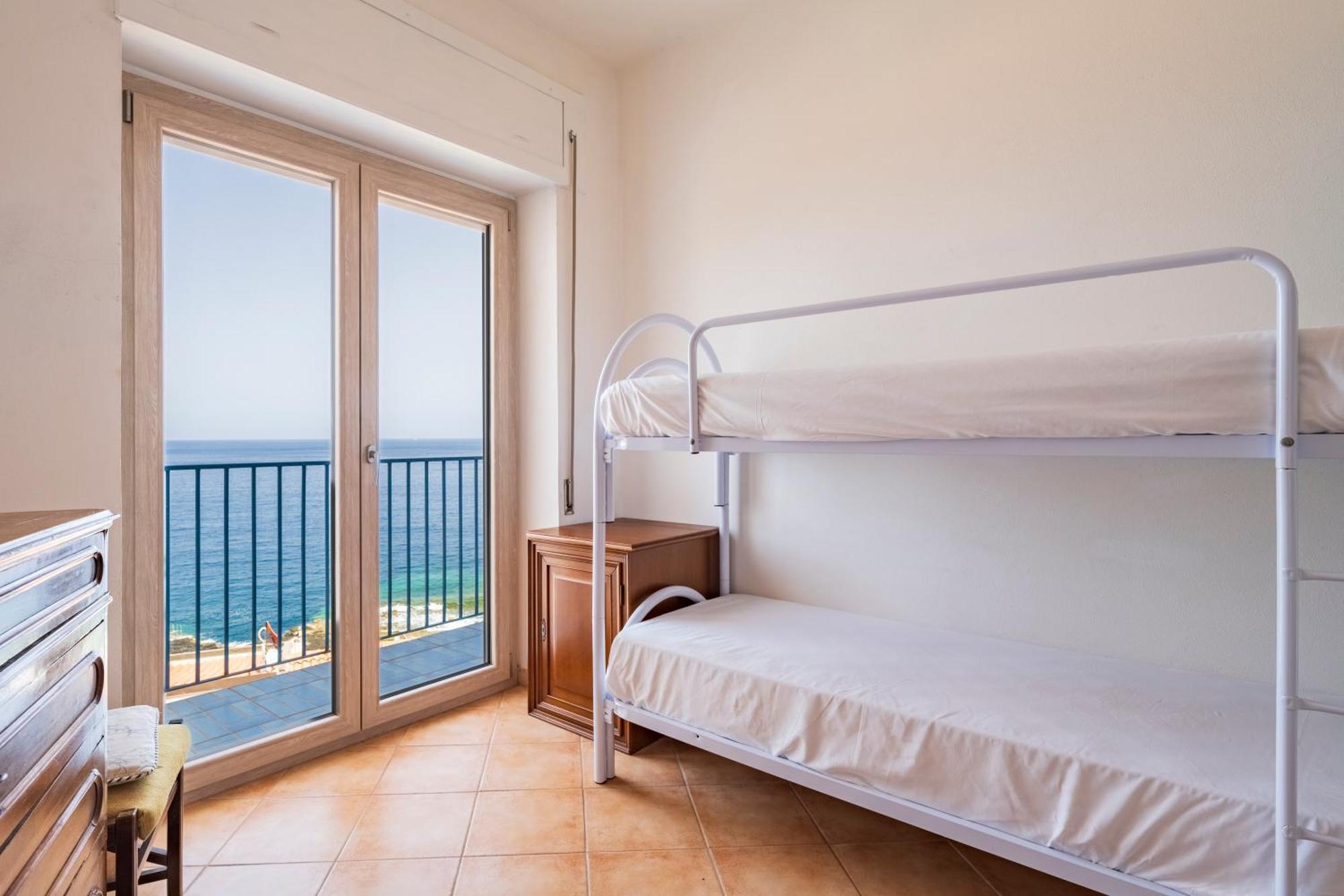 Seaview House Cala Gonone Apartment Екстериор снимка