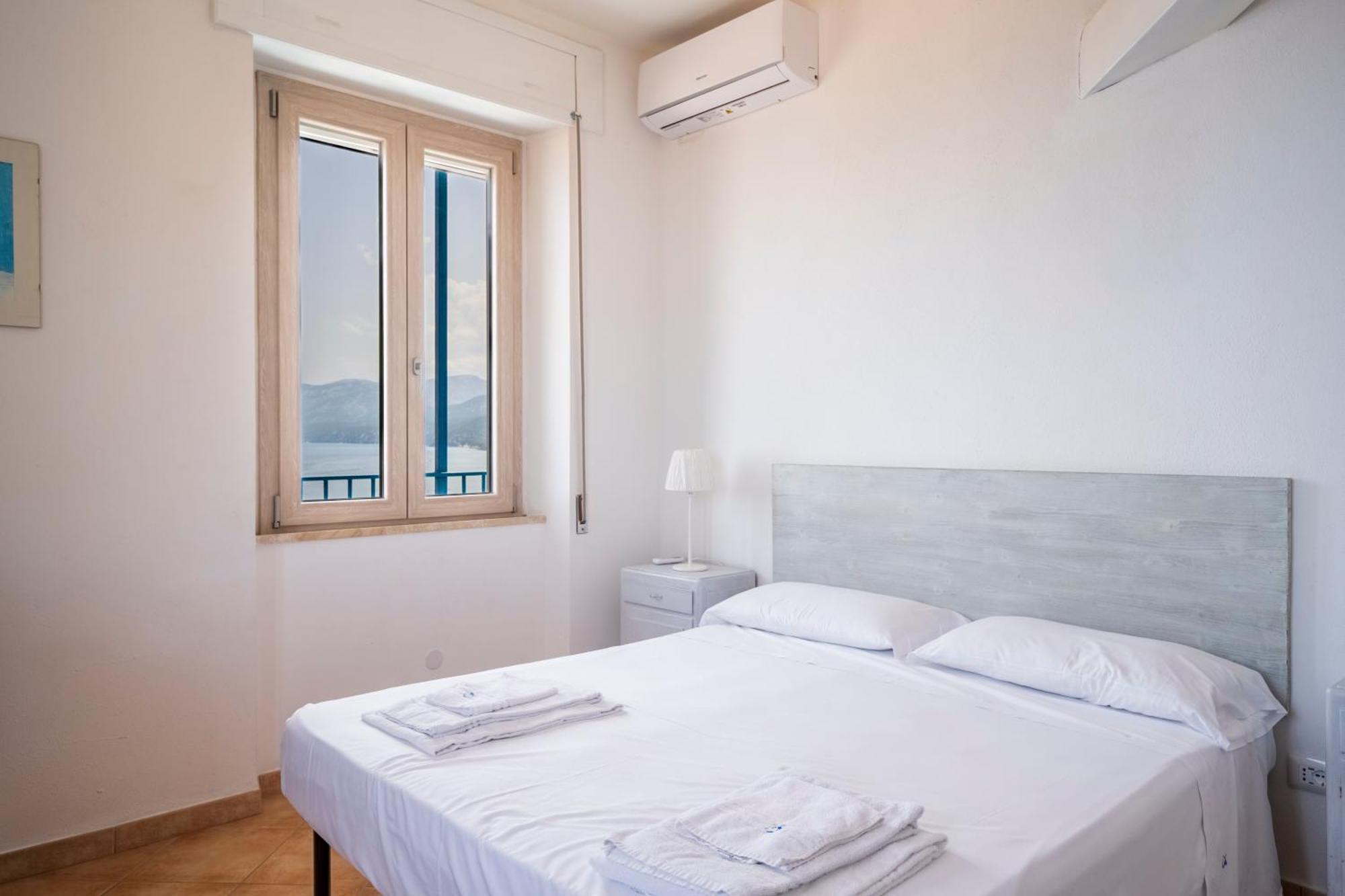 Seaview House Cala Gonone Apartment Екстериор снимка